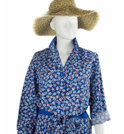 Blouse ou tablier vintage fleurs bleues et rouges